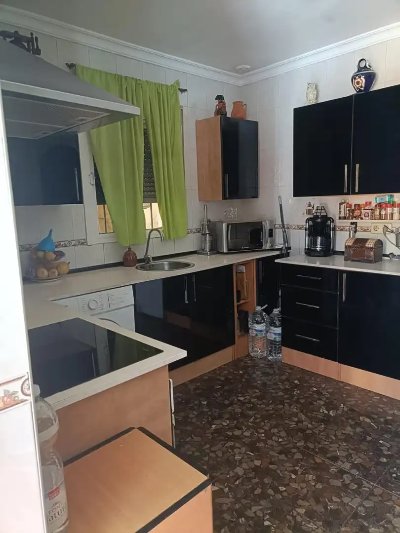 Cocina de Casa o chalet en venta en Chiclana de la Frontera con Jardín privado, Terraza y Trastero