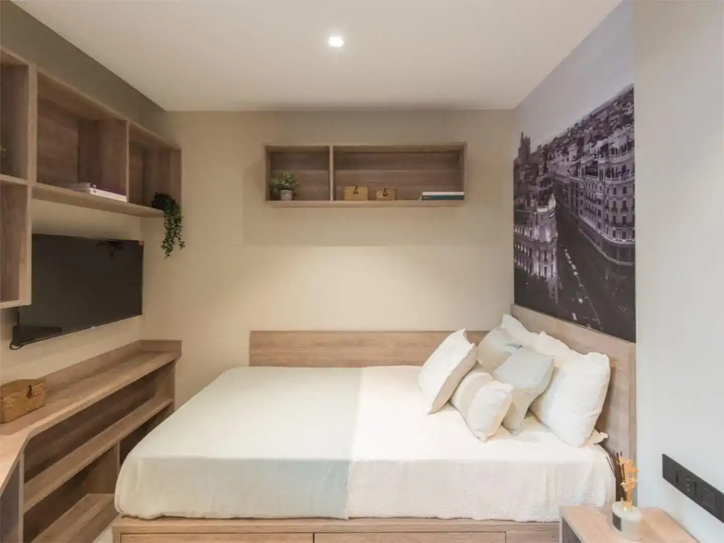 Schlafzimmer von Wohnung zur Miete in  Madrid Capital mit Klimaanlage und Schwimmbad