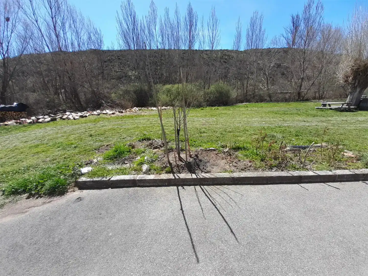 Casa adosada en venta en Carrocera con Trastero, Amueblado y Horno