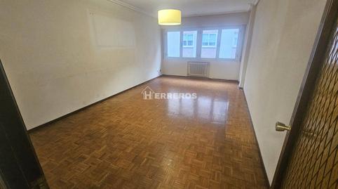 Photo 4 of Flat for sale in Avda. de la Paz, Residencia, La Rioja