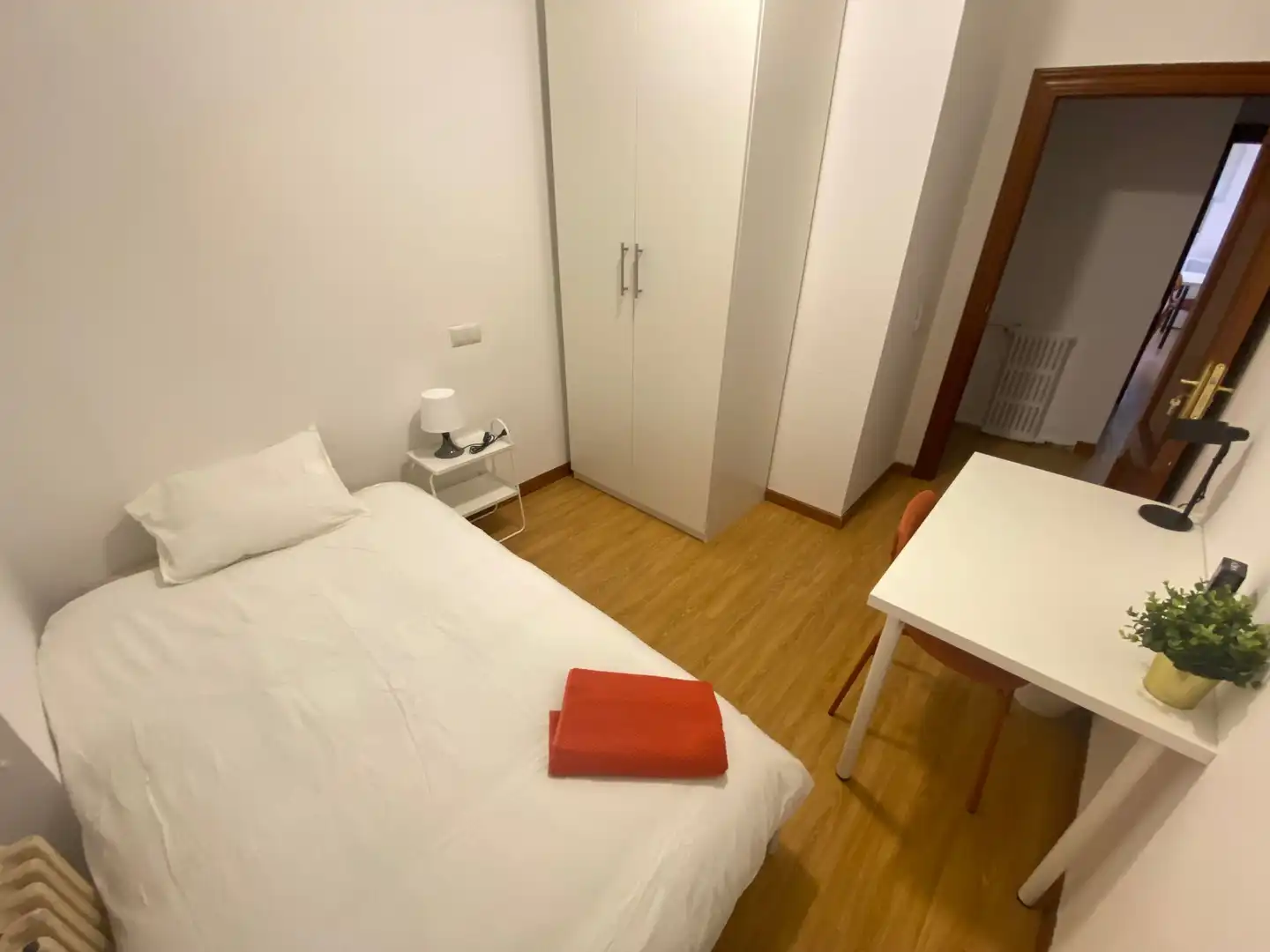 Room in Avenida del Mediterráneo, 9, Niño Jesús
