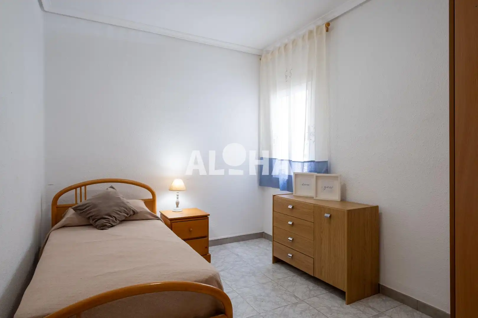 Habitación de Piso de alquiler en Moncada con Aire acondicionado, Amueblado y Balcón