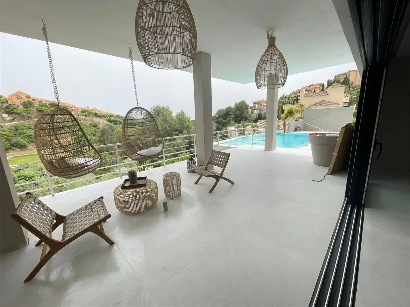 Terrace of Houses for sale in Marbella  with Air Conditioner, Swimming Pool and Balcony