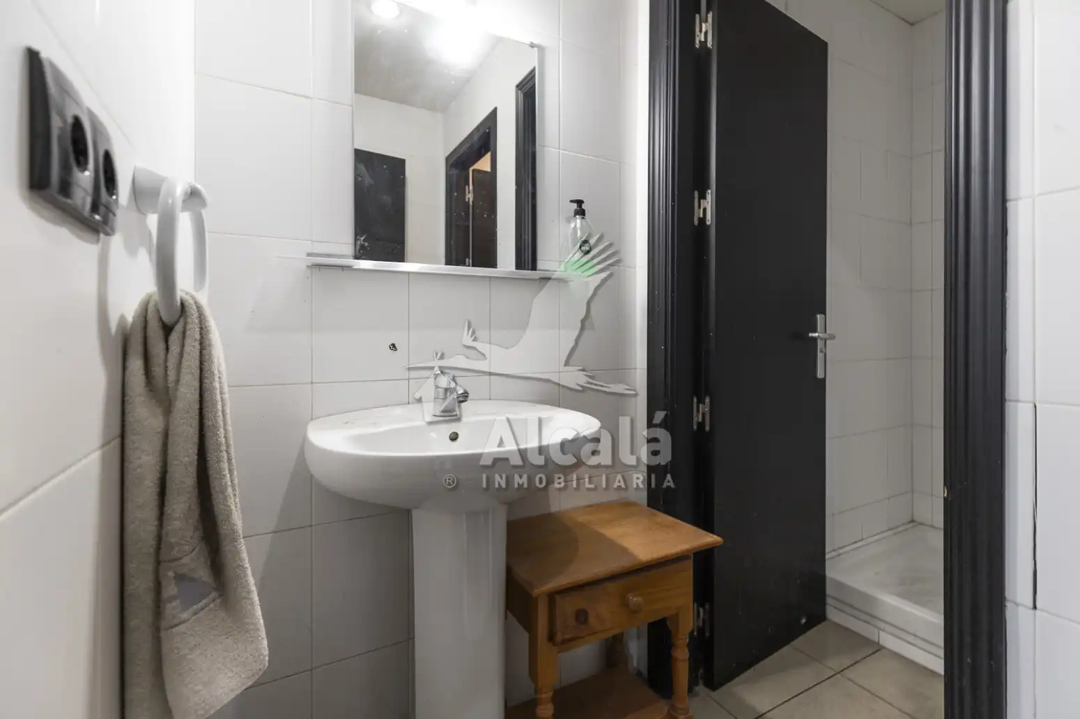 Badezimmer von Fabrikhallen zum Verkauf in Camarma de Esteruelas