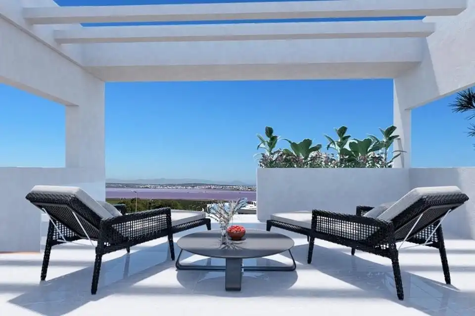 Terrassa de Casa o xalet en venda en Torrevieja amb Piscina comunitària