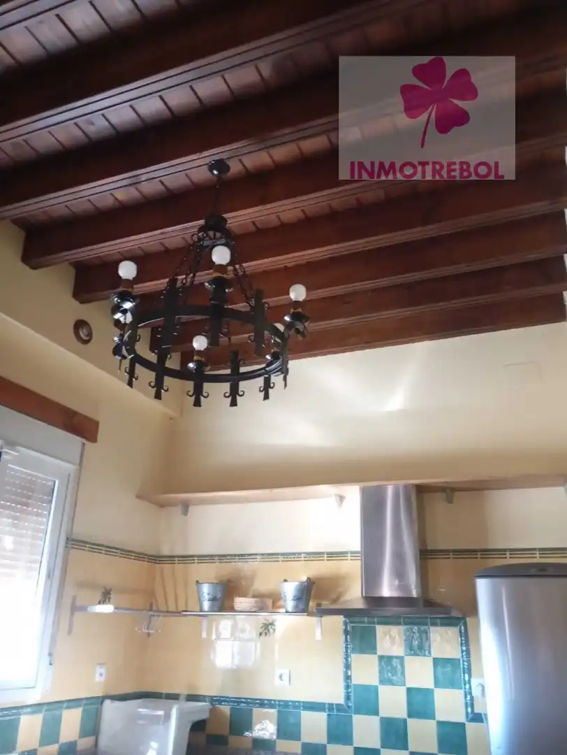 Casa o xalet en venda en Carrión de los Céspedes amb Jardí privat, Parquet i Piscina