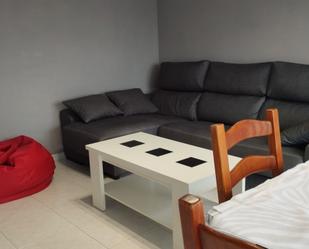 Living room of Flat to rent in Santiago de Compostela   with Heating, Furnished and Oven