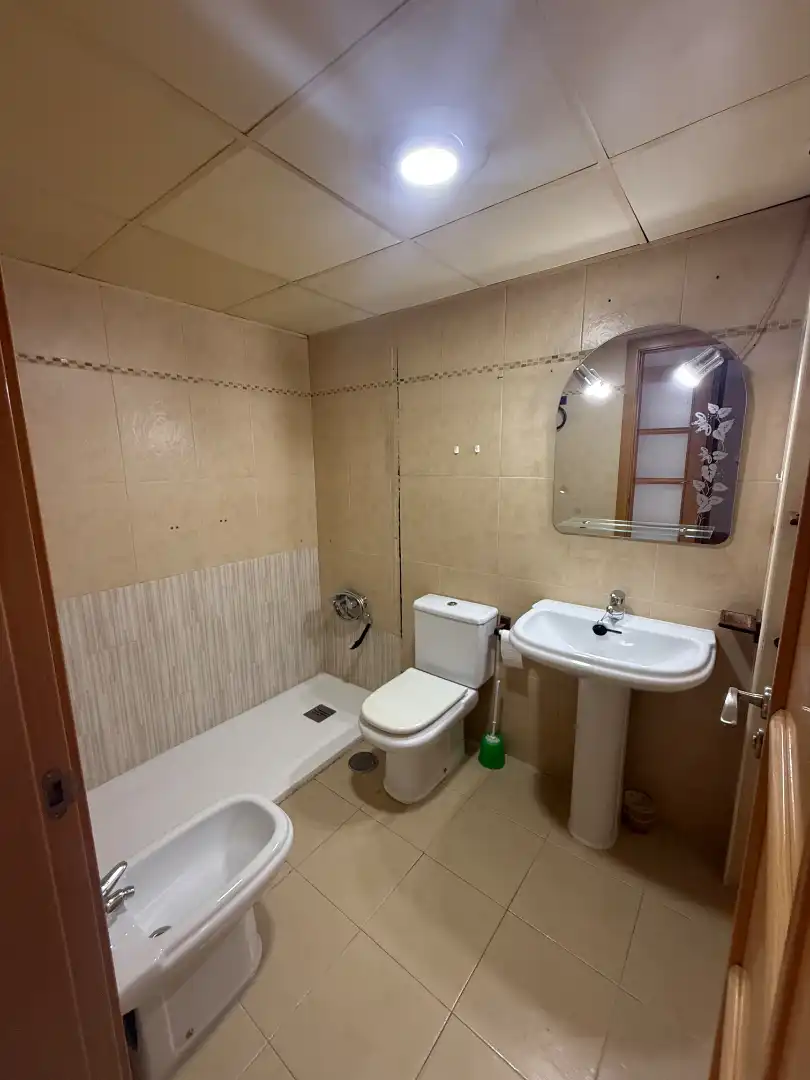Baño de Piso en venta en Cedillo del Condado con Aire acondicionado, Calefacción y Terraza