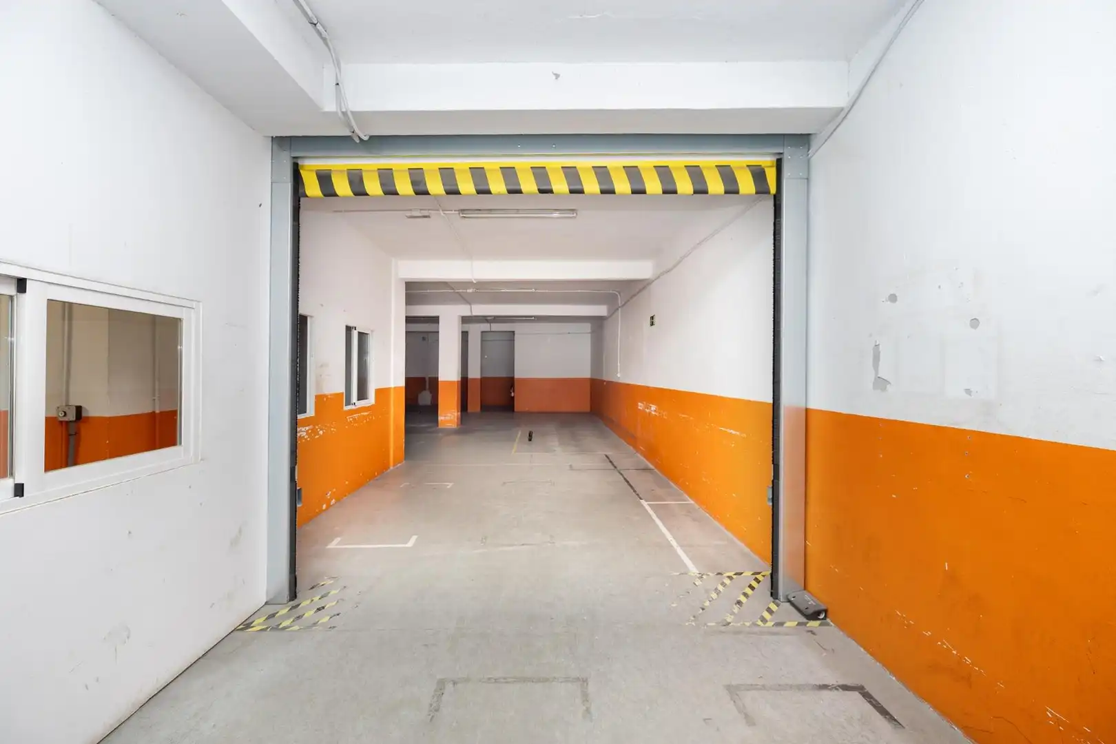 Local comercial en venta en Calle Calle Abderrahmán 11, imagen 26