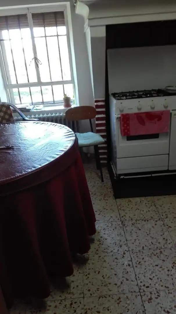 Cuina de Casa o xalet en venda en Aldehuela de Yeltes amb Calefacció, Moblat i Forn