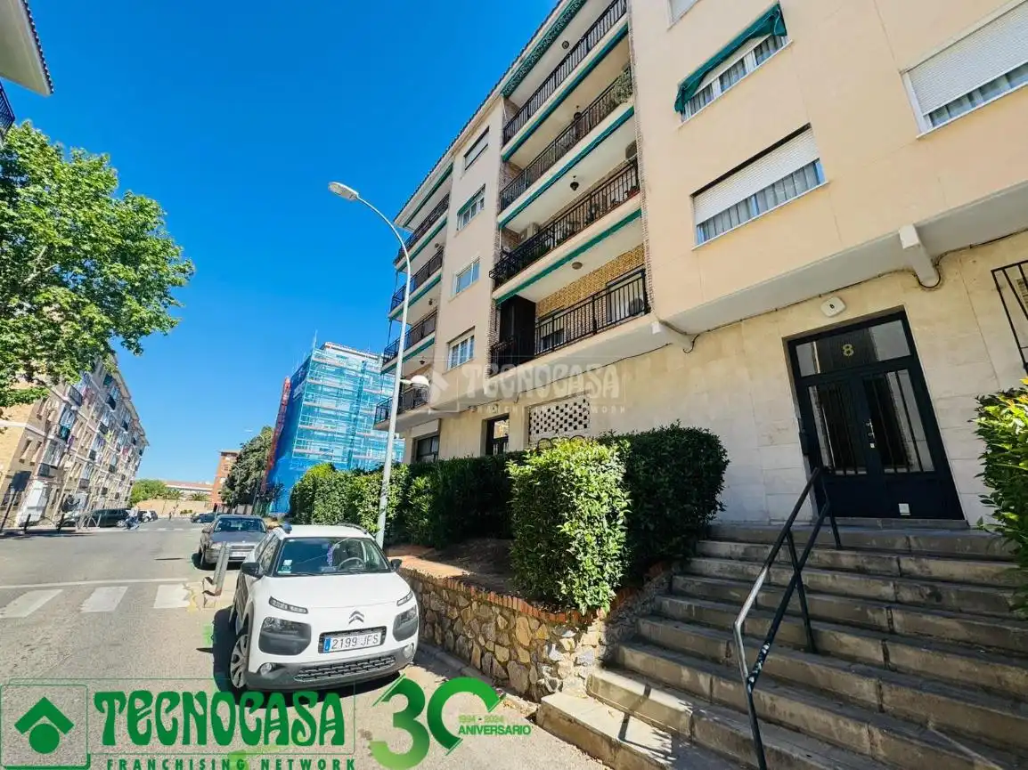 Vista exterior de Local en venta en Toledo