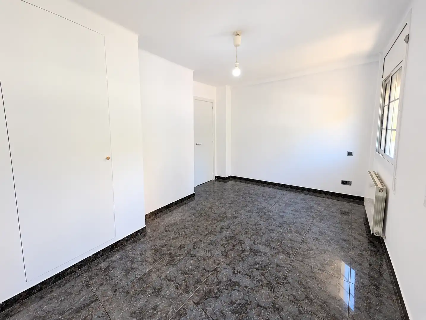 Piso en venta en Badalona con Aire acondicionado, Calefacción y Horno