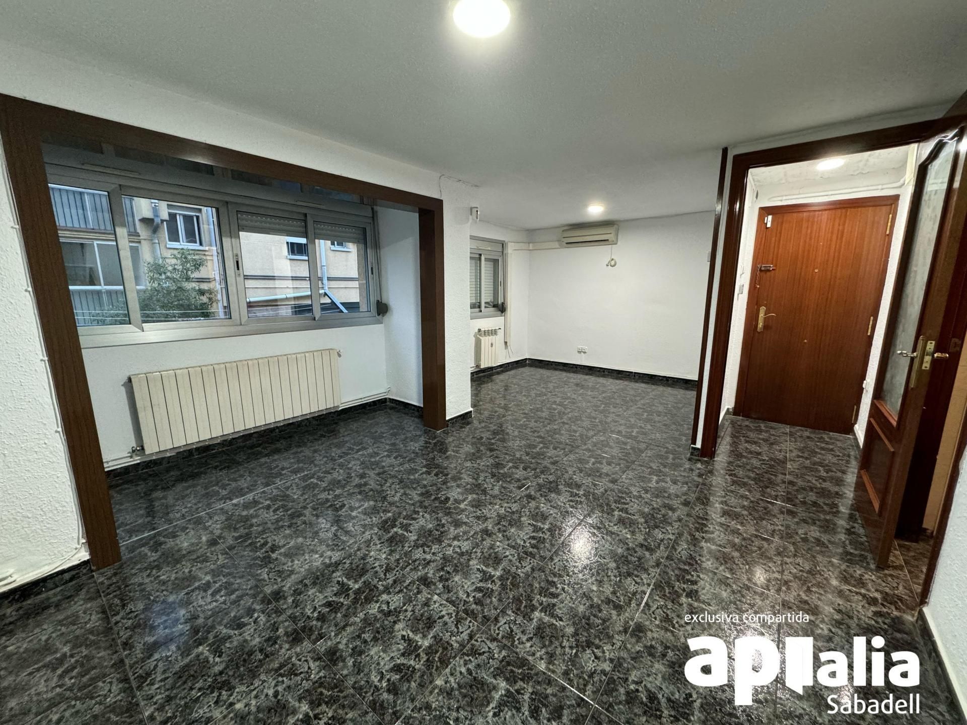 Flat for sale in Sabadell  with Heating