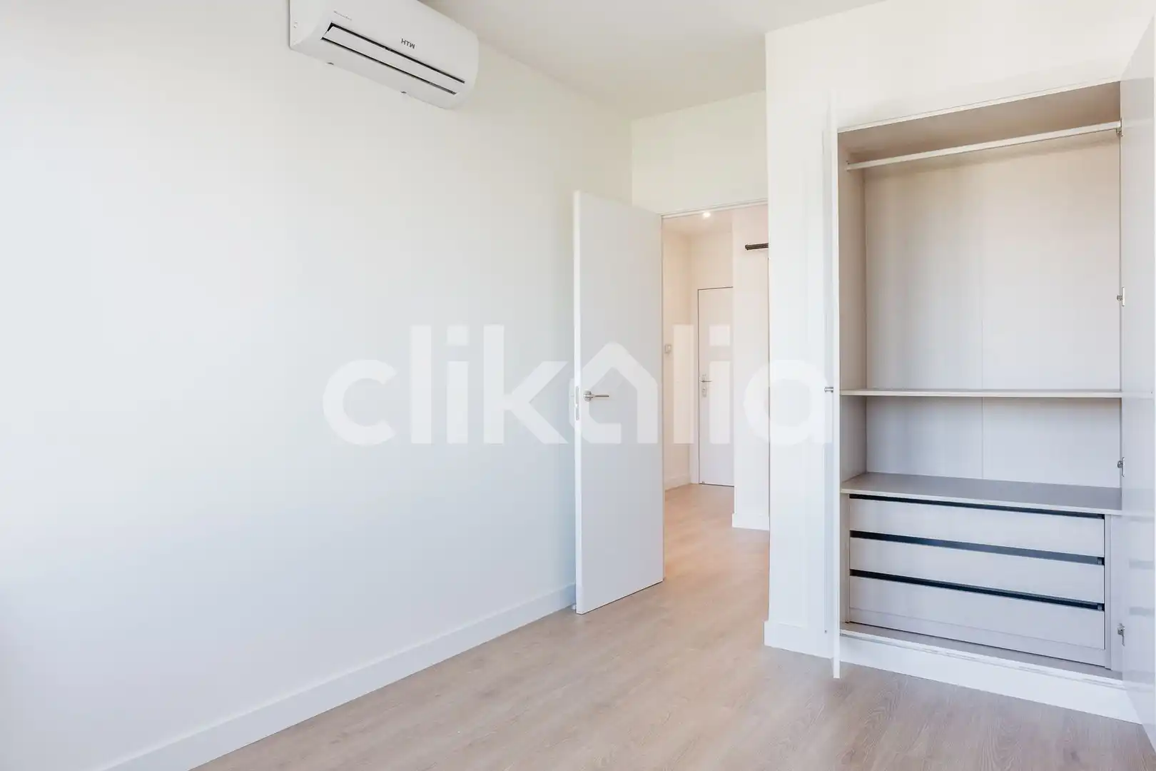 Habitación de Piso en venta en Sevilla con Aire acondicionado y Terraza