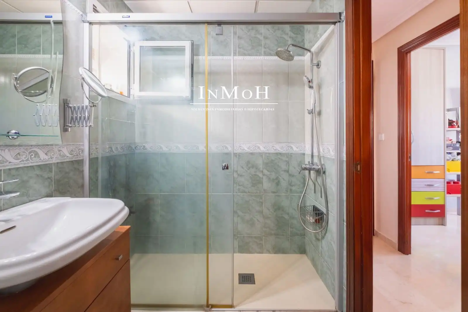 Badezimmer von Wohnung zum Verkauf in Cádiz mit Klimaanlage, Heizung und Terrasse
