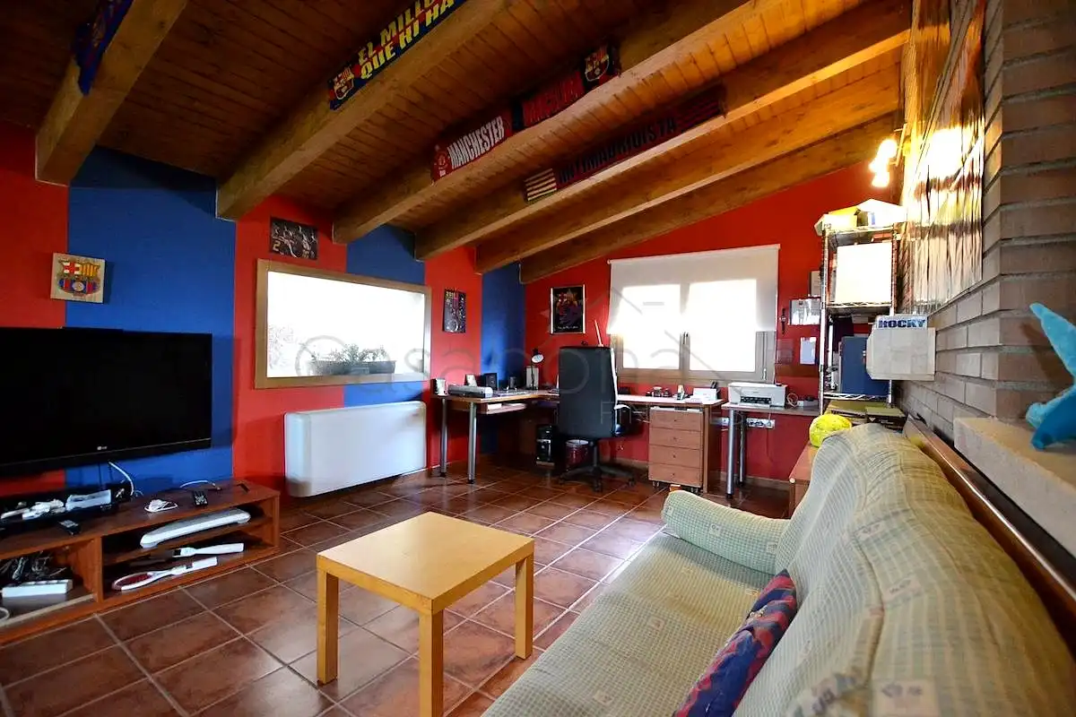 Sala de estar de Casa o chalet en venta en Olost con Jardín privado, Terraza y Piscina