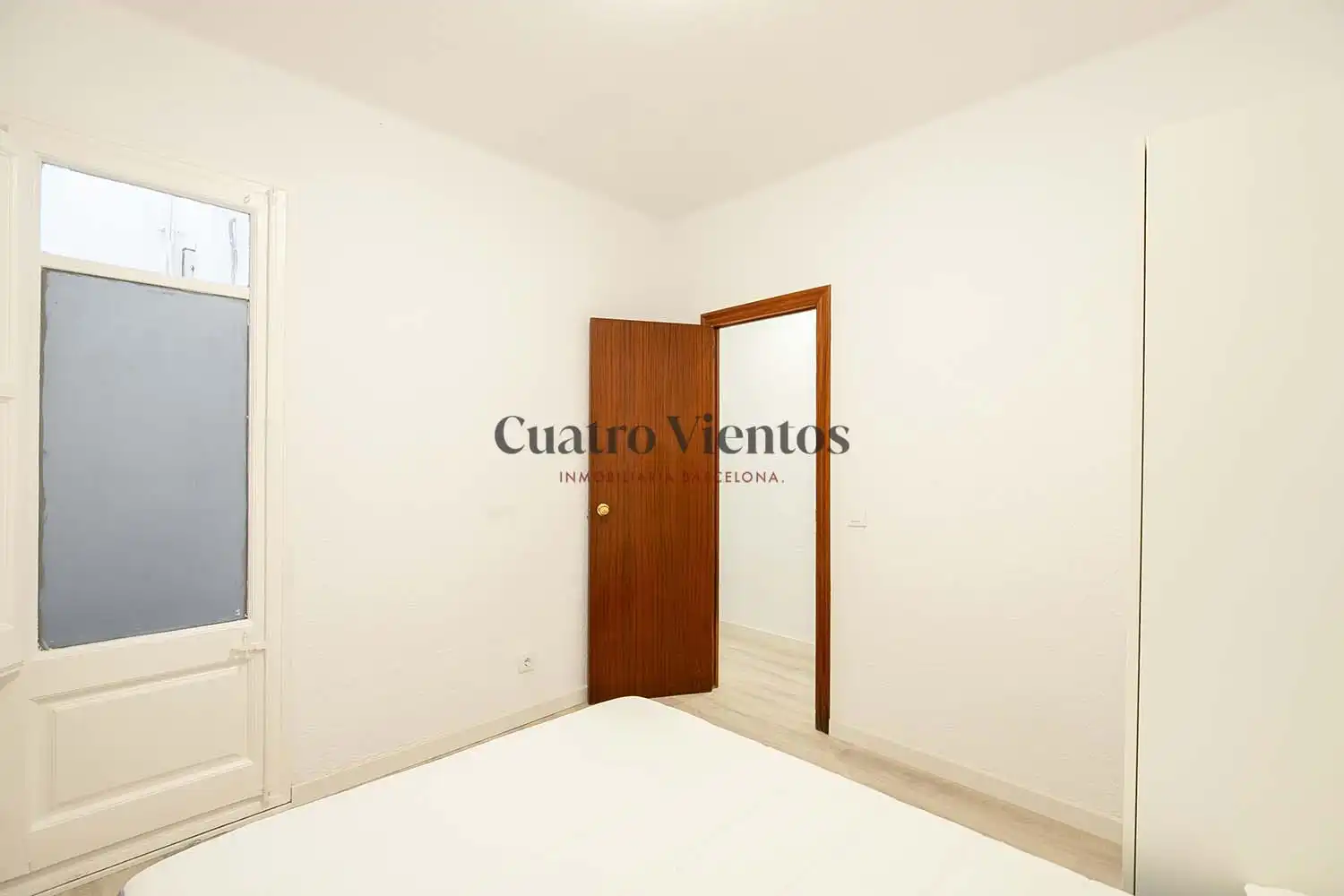 Habitación de Piso en venta en Barcelona con Aire acondicionado, Calefacción y Horno
