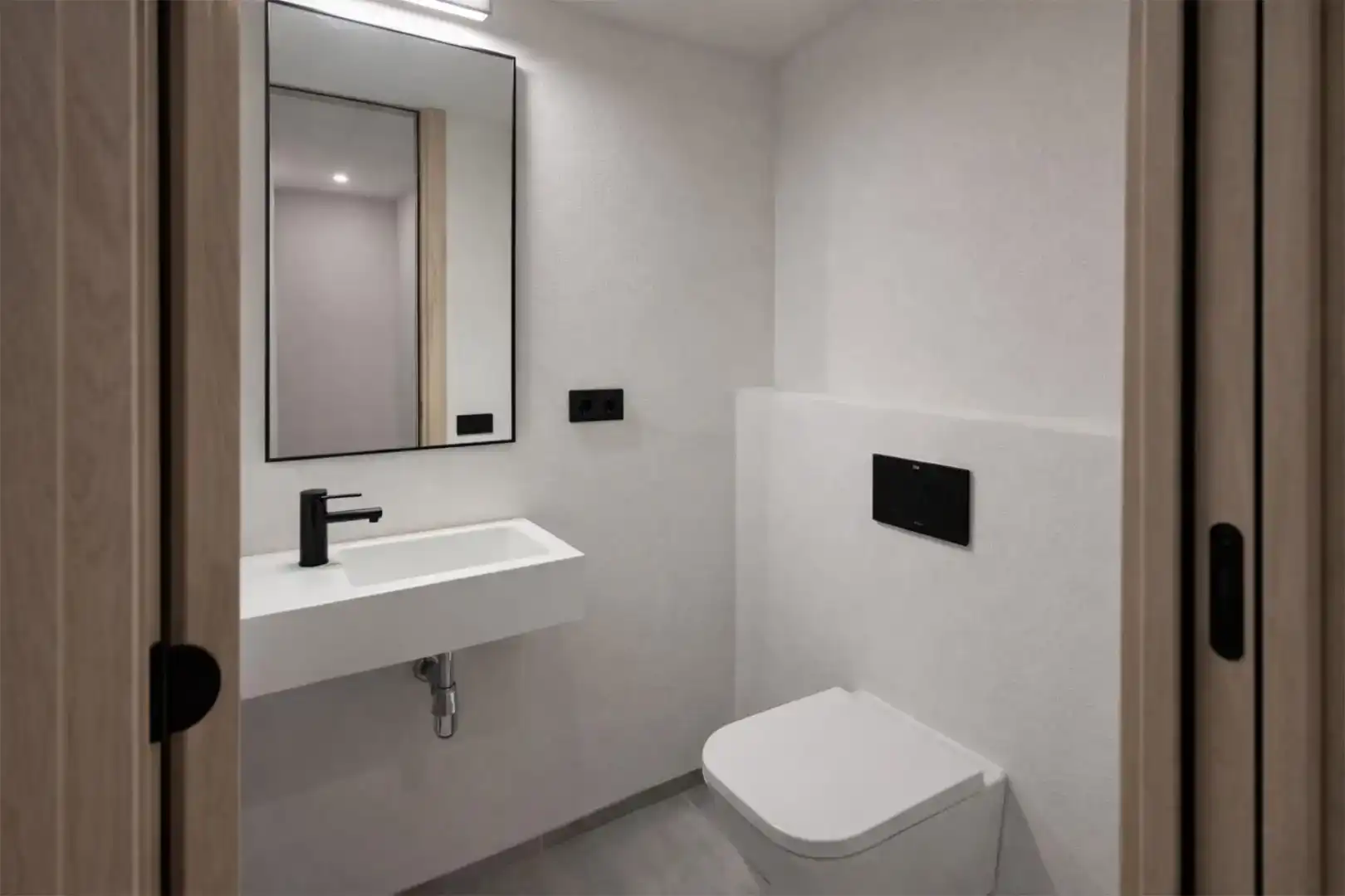 Baño de Piso en venta en Santa Eulària des Riu con Aire acondicionado