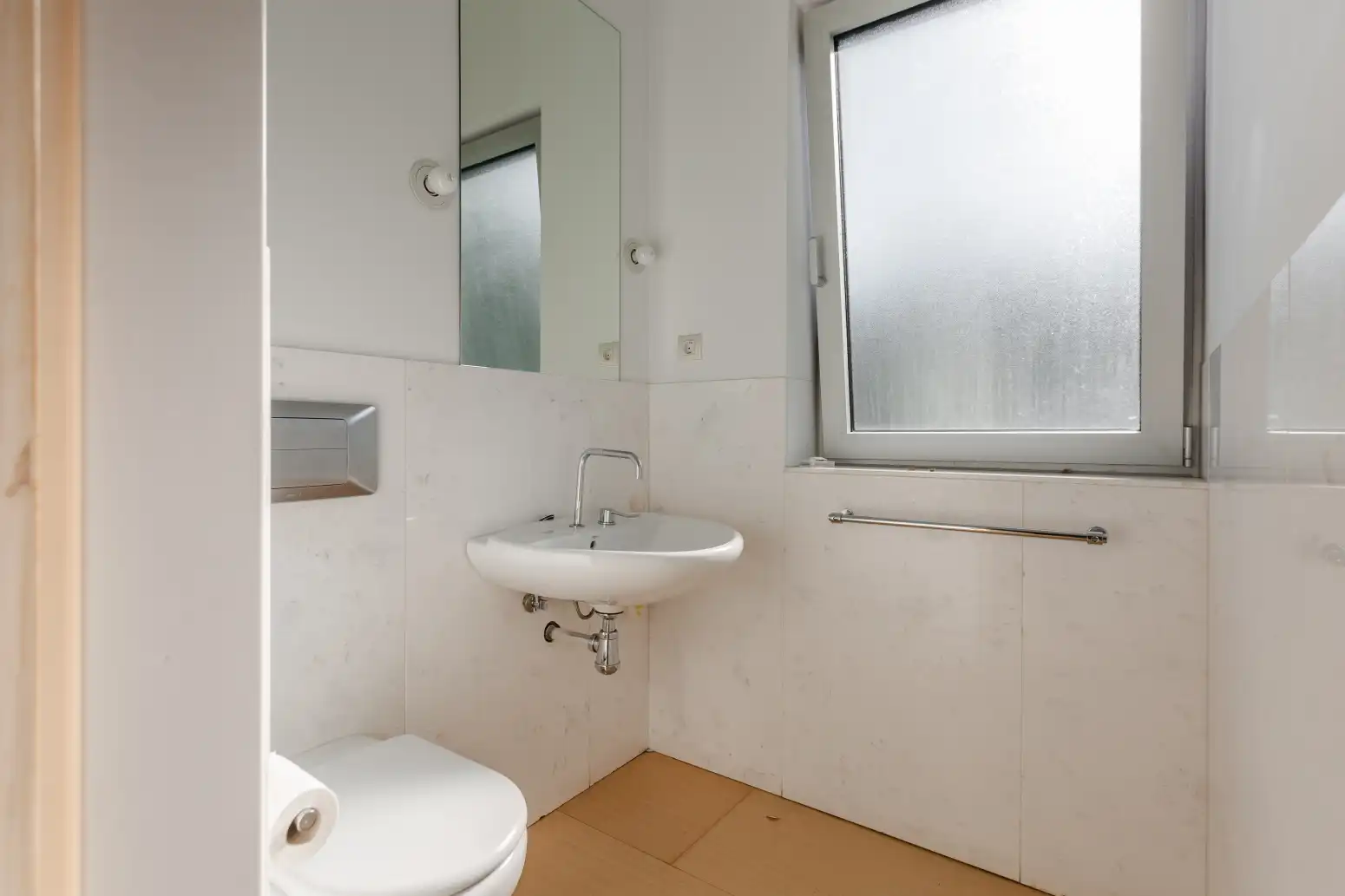 Badezimmer von Haus oder Chalet zur Miete in Valle de Egüés / Eguesibar mit Klimaanlage, Heizung und Privatgarten