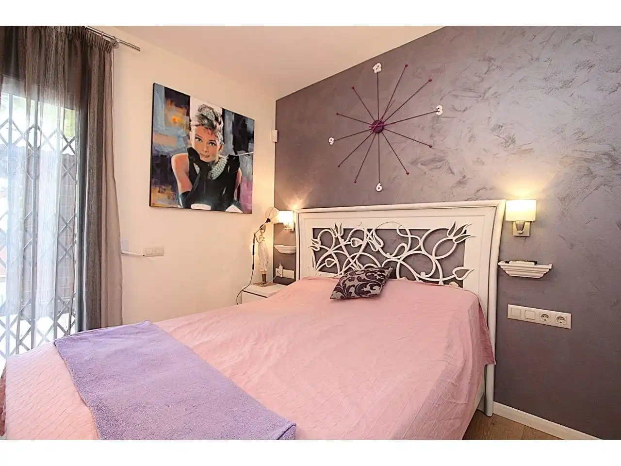 Schlafzimmer von Wohnung zum Verkauf in Lloret de Mar mit Klimaanlage, Heizung und Privatgarten