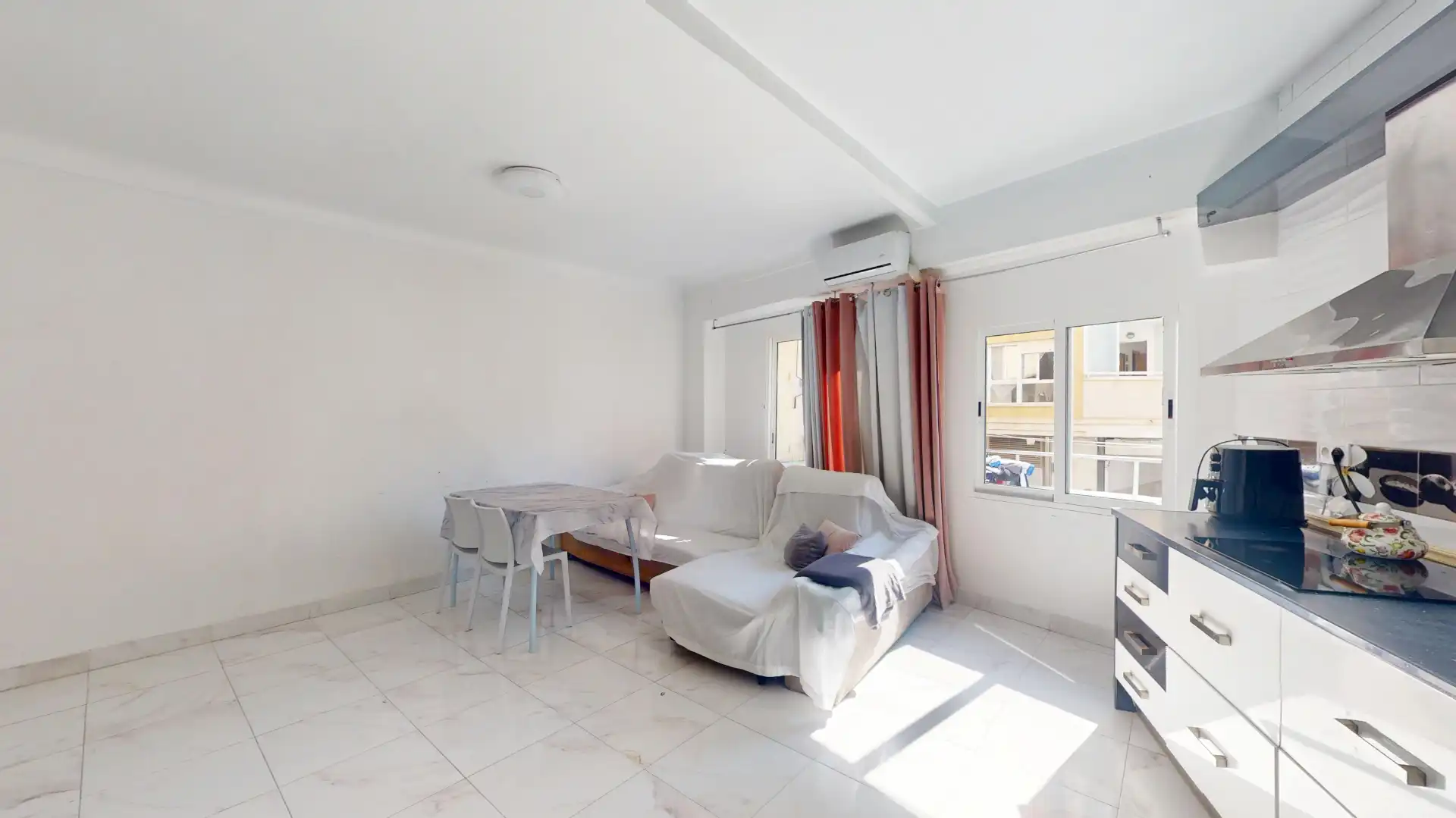 Sala de estar de Piso en venta en Villajoyosa / La Vila Joiosa con Aire acondicionado y Balcón