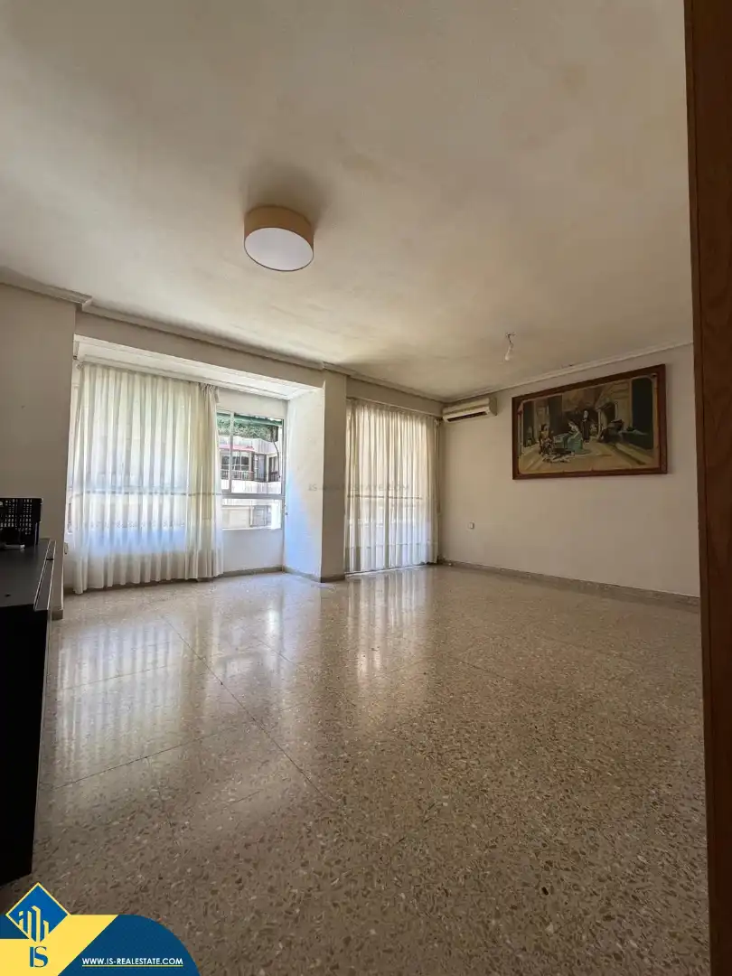 Flat with lift for sale in Centro