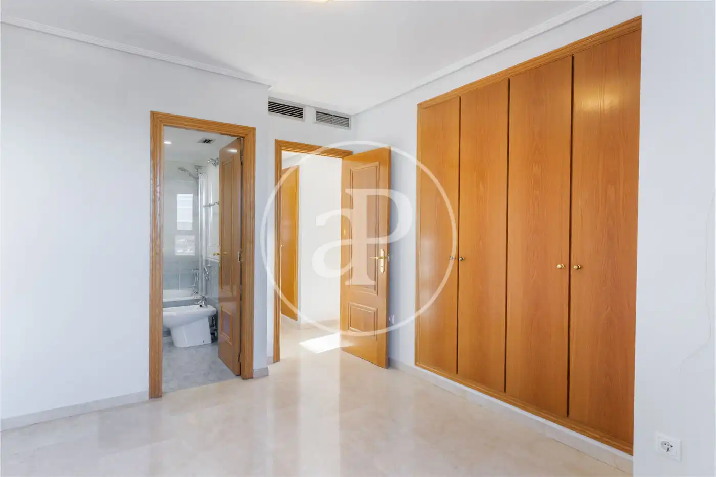 Bedroom of Flat for sale in Valencia  with Air Conditioner, Heating and Private garden