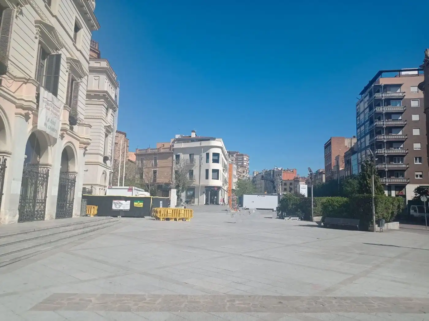 Außenansicht von Fabrik Grundstücke zum Verkauf in Sabadell