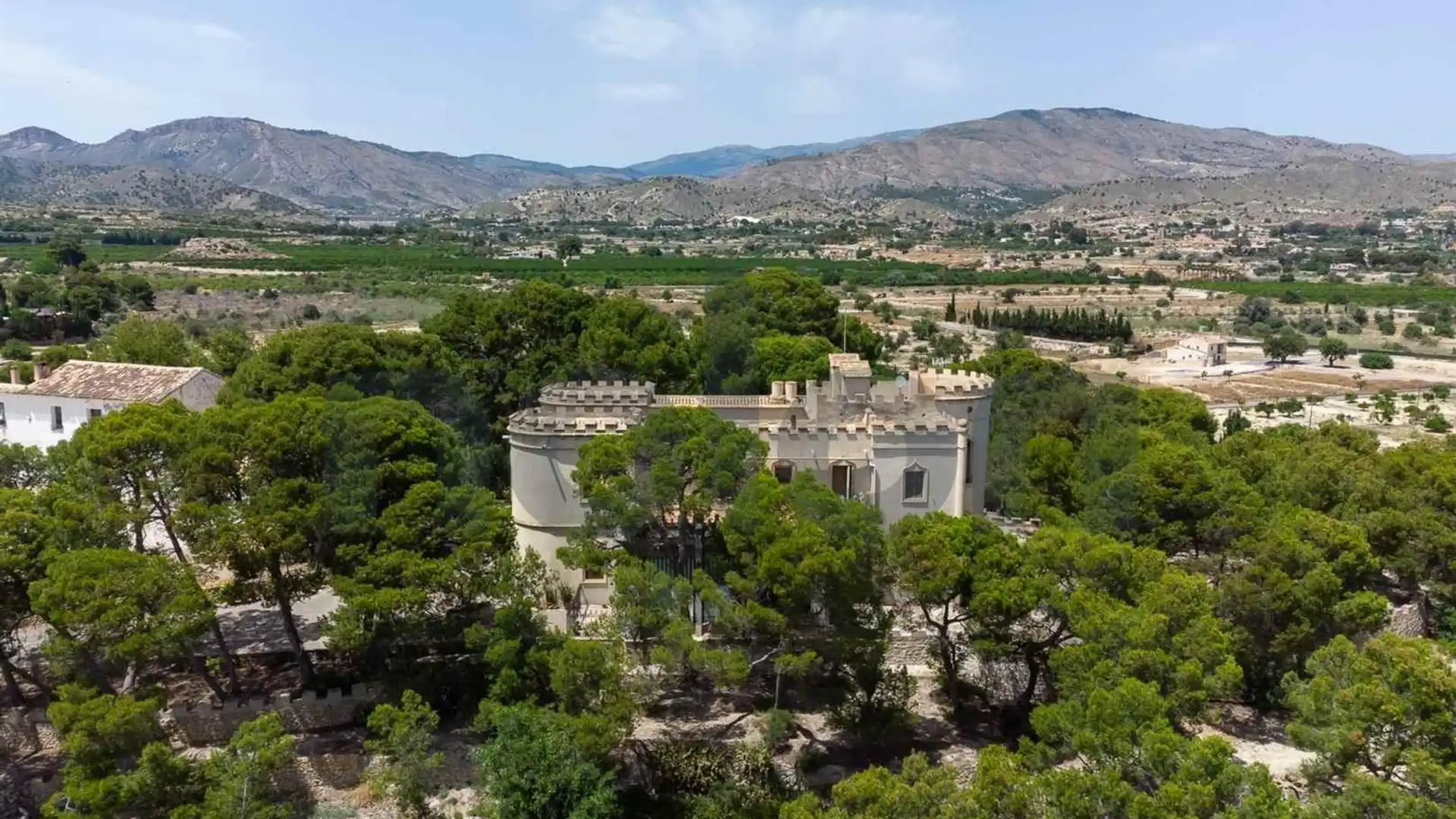 Vista exterior de Edifici en venda en Villajoyosa / La Vila Joiosa