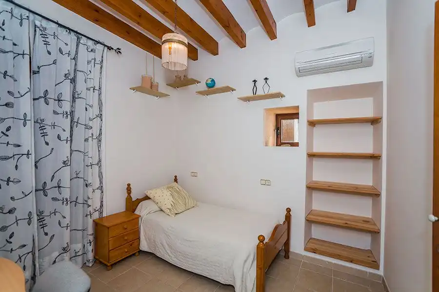 Dormitori de Finca rústica en venda en Pollença amb Aire condicionat, Calefacció i Terrassa