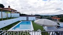 Piscina de Casa o xalet en venda en Borriol amb Jardí privat, Terrassa i Traster