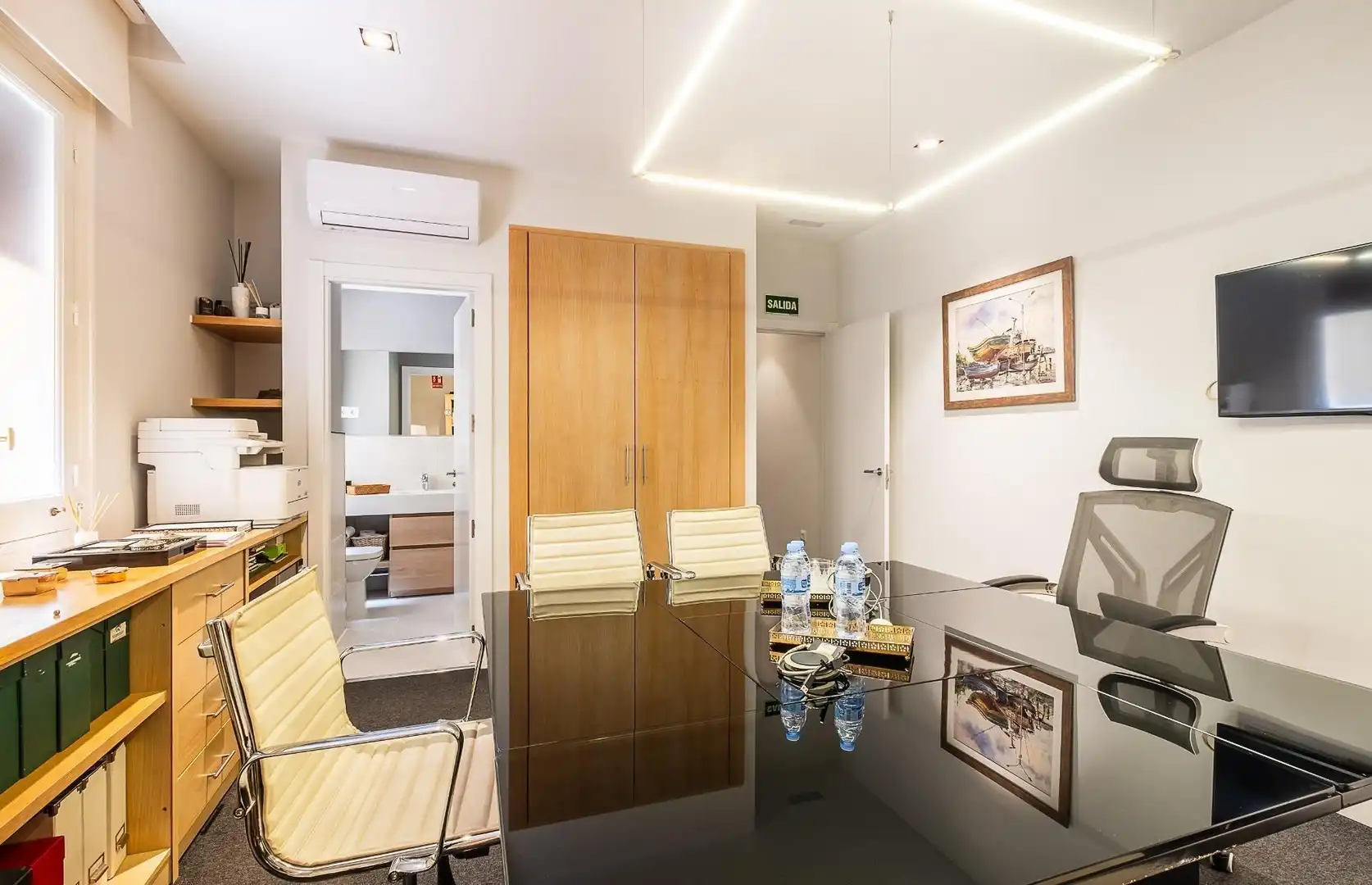 Büro zur Miete in Madrid mit Klimaanlage und Heizung