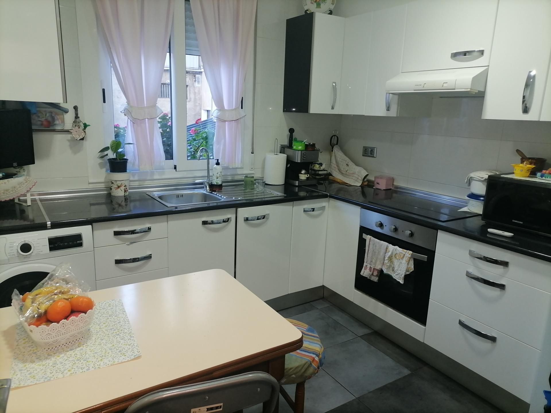 Kitchen of Flat for sale in Ponferrada  with Heating