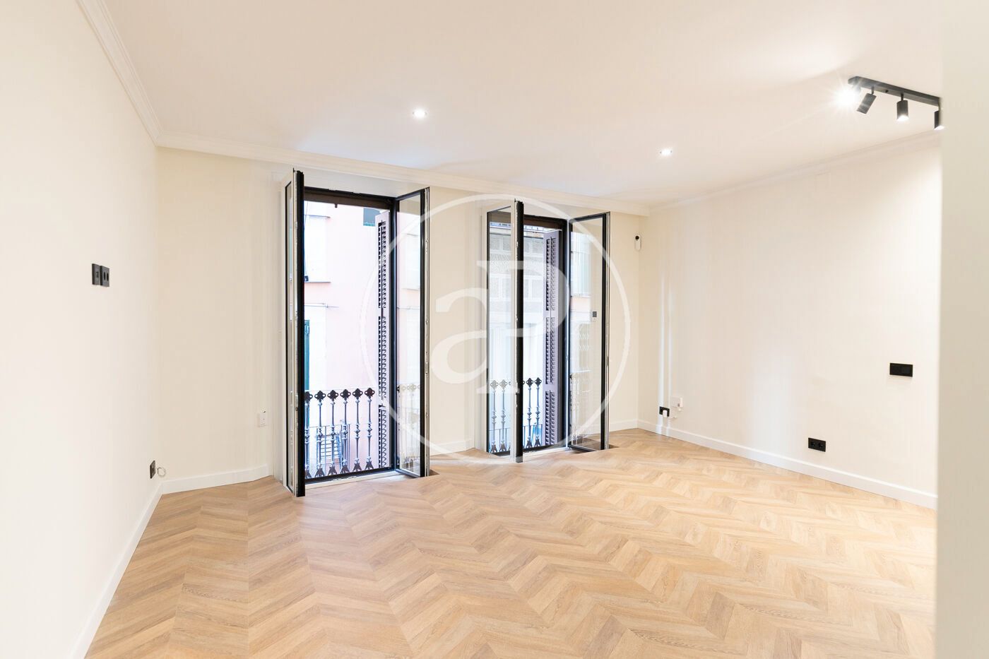 Habitación de Piso en venta en  Barcelona Capital con Aire acondicionado, Calefacción y Terraza