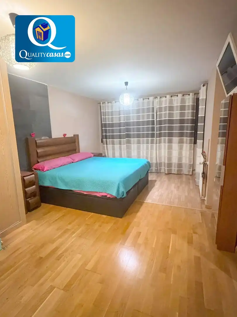Habitación de Casa adosada en venta en Almajada - Ravel  