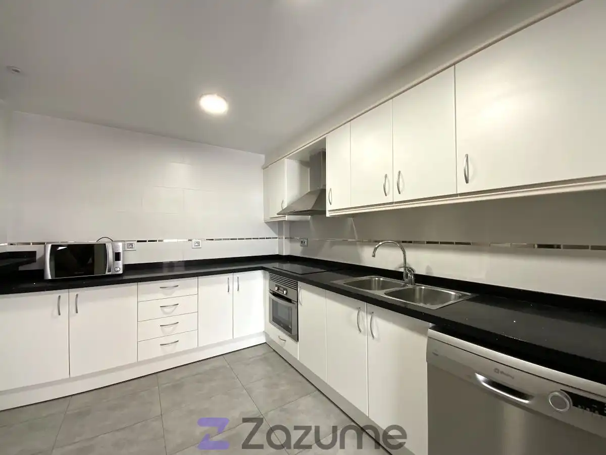 Wohnung zur Miete in Av. Vicent Blasco Ibáñez, Riba-roja de Túria
