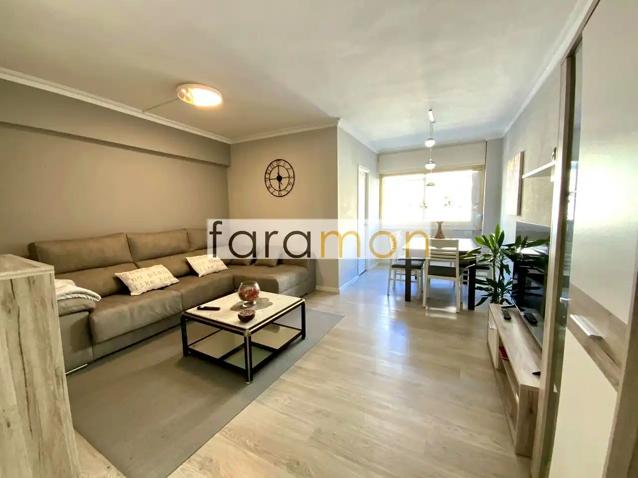 Vista exterior de Piso en venta en Vigo  con Calefacción y Trastero