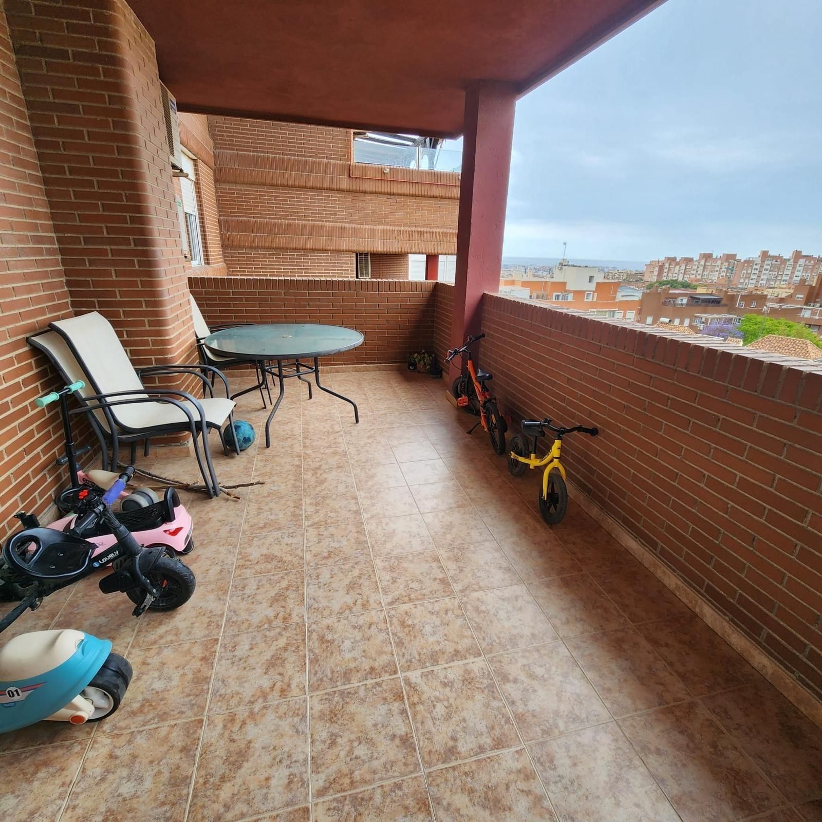 Terrassa de Apartament de lloguer en  Almería Capital amb Aire condicionat, Terrassa i Moblat