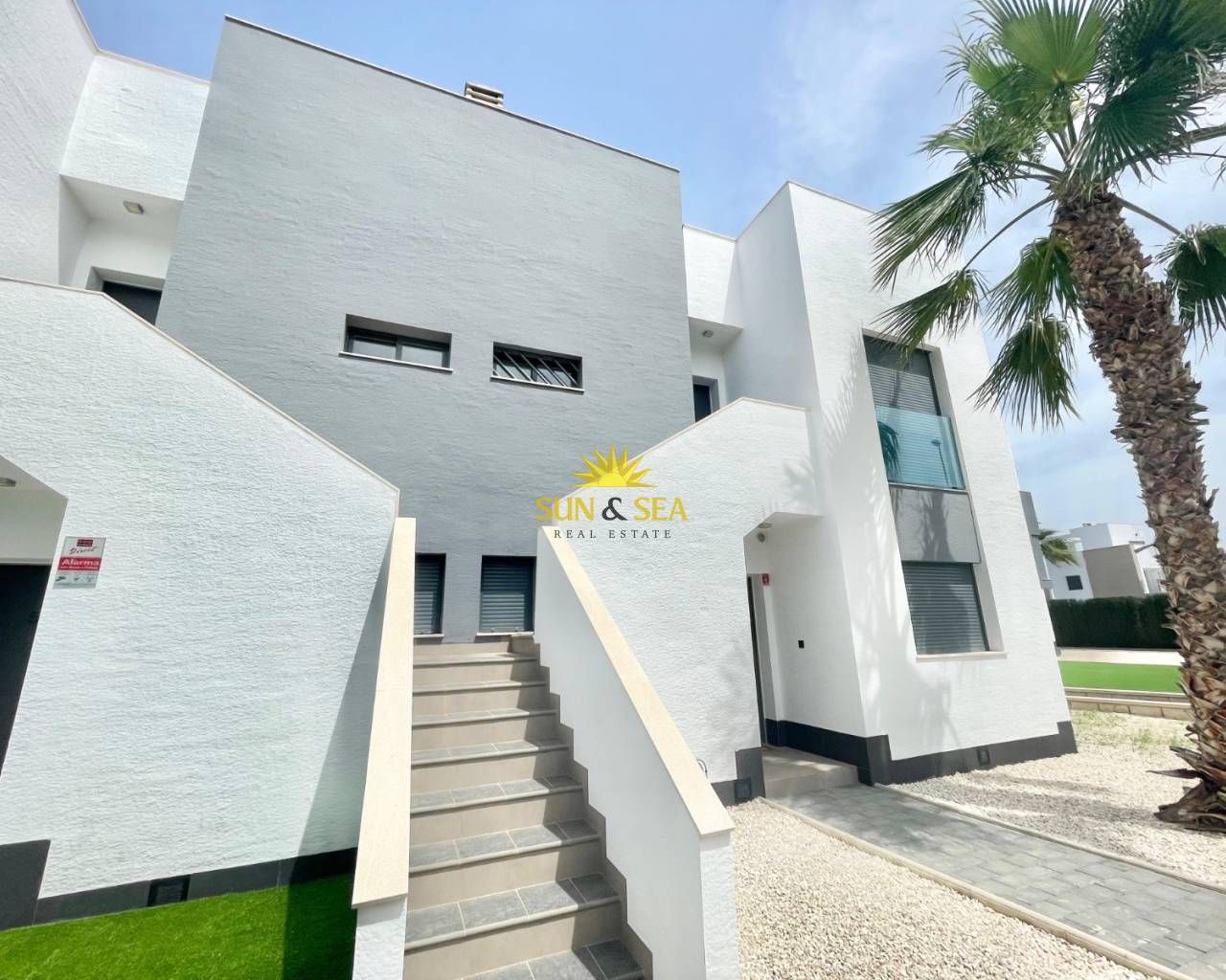 Exterior view of House or chalet to rent in Guardamar del Segura  with Air Conditioner, Heating and Terrace