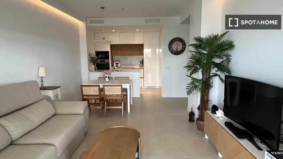 Sala de estar de Apartamento para compartir en Vélez-Málaga con Aire acondicionado, Terraza y Amueblado