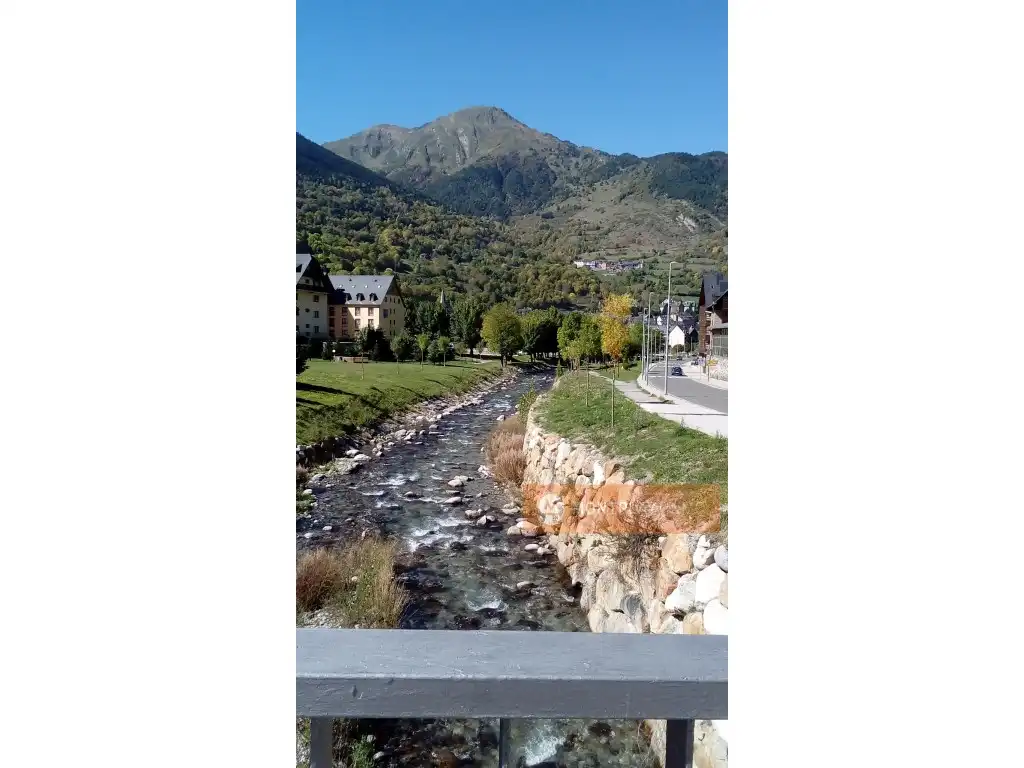 Vista exterior de Dúplex en venda en Vielha e Mijaran
