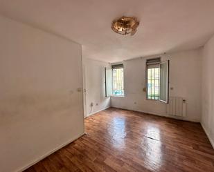 Living room of Flat for sale in  Madrid Capital