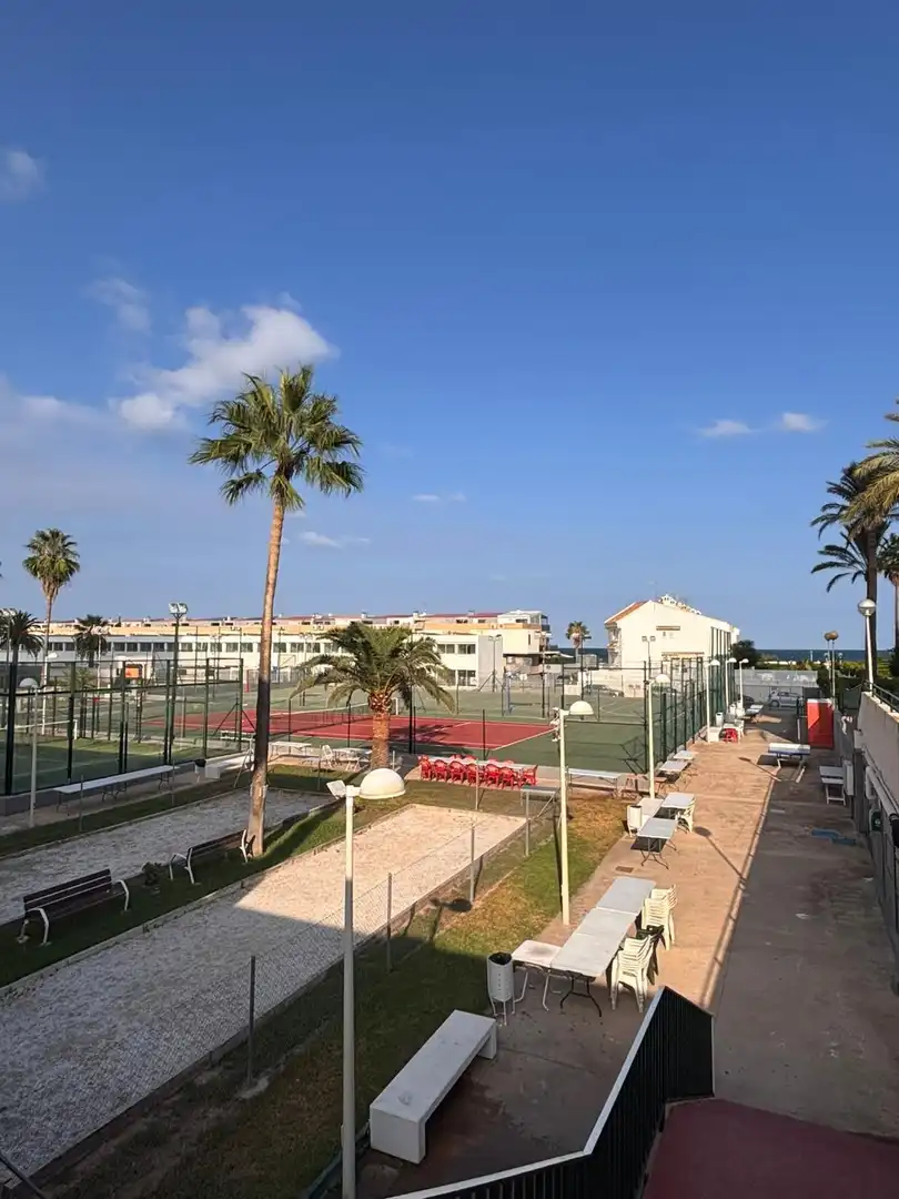 Außenansicht von Wohnungen zur Miete in El Puig de Santa Maria mit Möbliert und Gemeinschaftspool