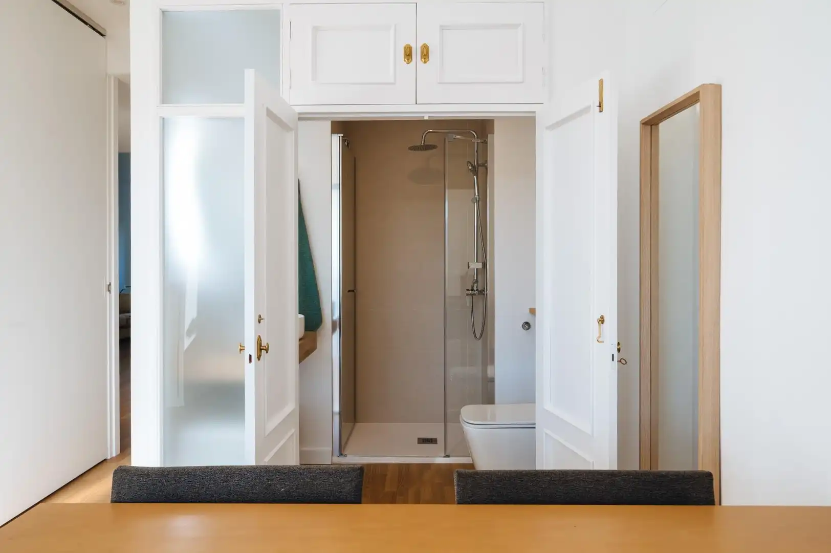 Bathroom of Flat for rent in Sevilla  with Air Conditioner and Furnished