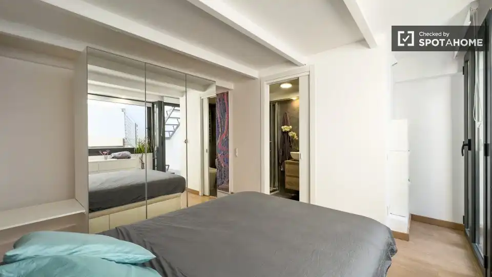 Habitación de Piso de alquiler en Barcelona con Aire acondicionado, Calefacción y Amueblado
