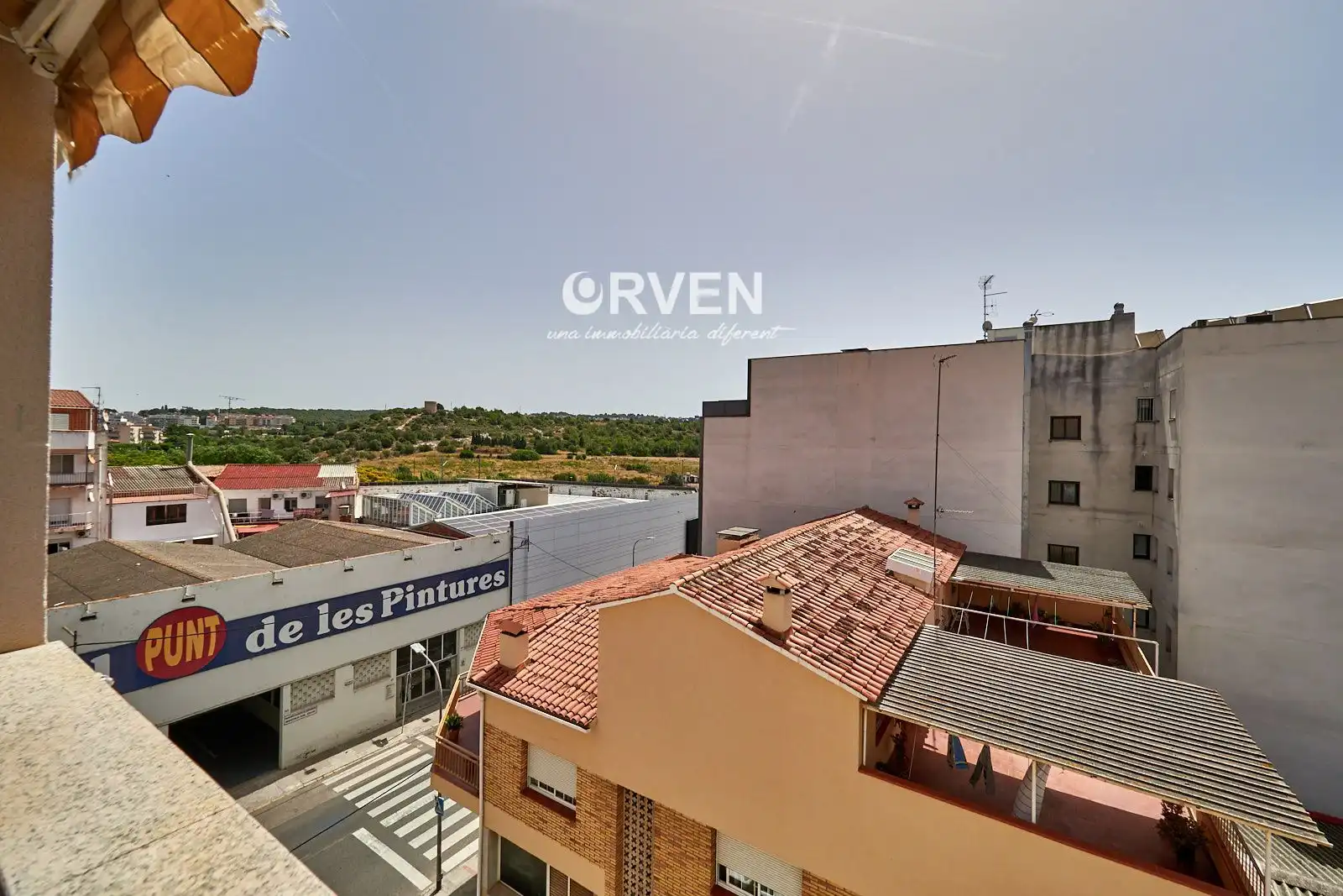 Vista exterior de Piso en venta en El Vendrell con Calefacción, Terraza y Amueblado