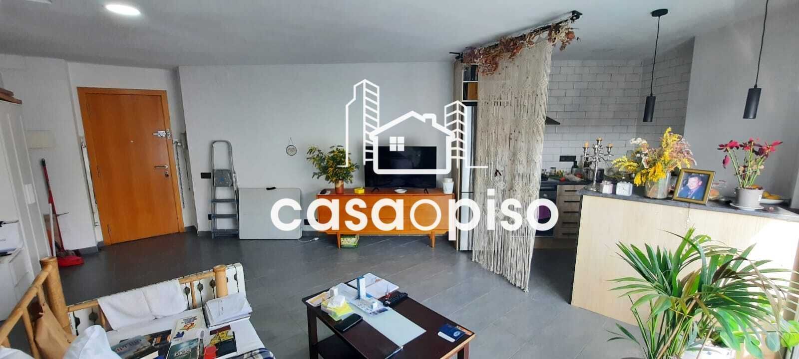 Sala d'estar de Dúplex en venda en Terrassa amb Terrassa i Traster