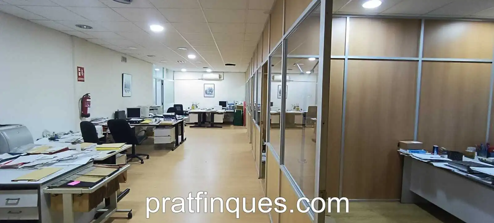 Commercial properties for sale in El Prat de Llobregat  with Air Conditioner, Heating and Parquet flooring