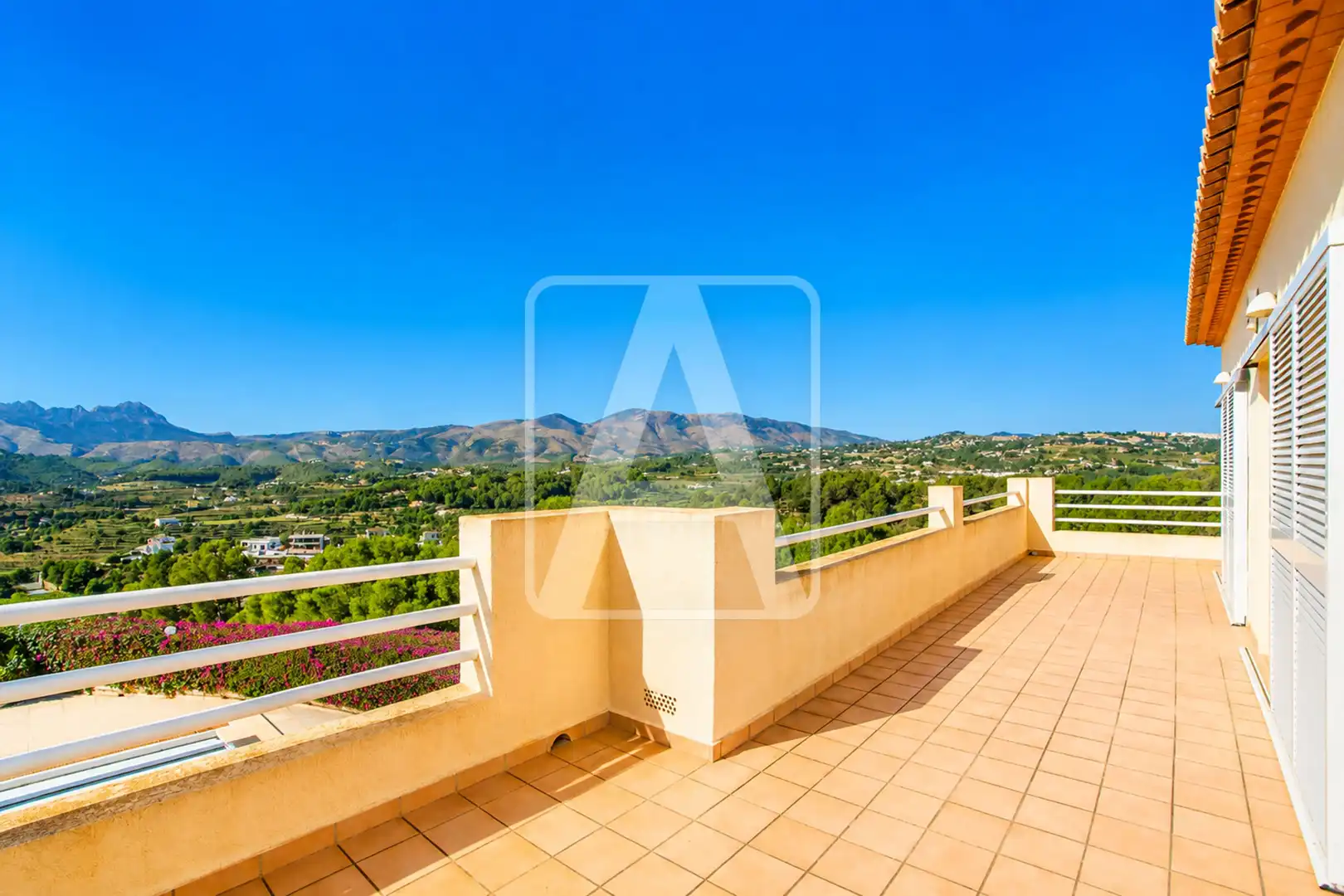 Terrace of Houses for sale in Calpe / Calp  with Air Conditioner, Heating and Private garden