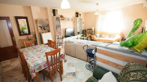 Foto 2 de Piso en venta en De Daniel Defoe, Cortijo Alto, Málaga Capital